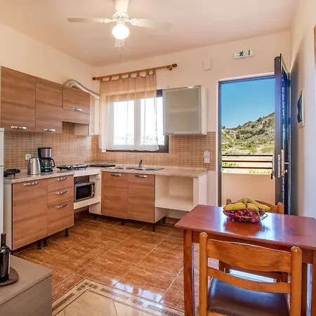 Casa Artemida 3*